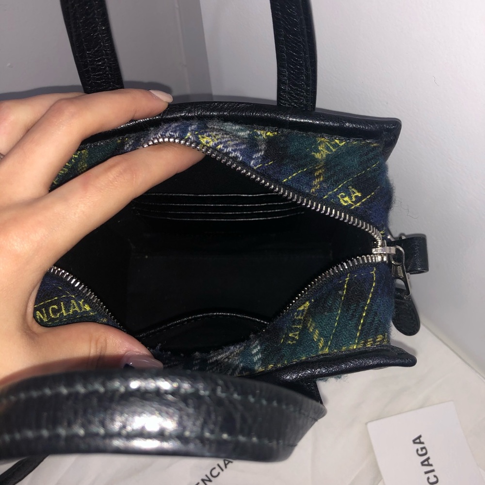 Authentic Balenciaga XS Bazar Shopper - Picture 7 of 7